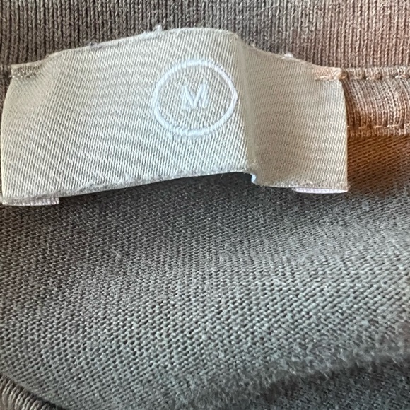 NWOT NIRVANA Brown Short Sleeve Tee with Colorful Graphic Design NEVER WORN - Picture 3 of 3